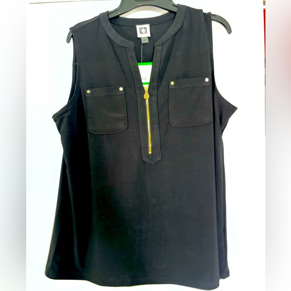 AK sleeveless top